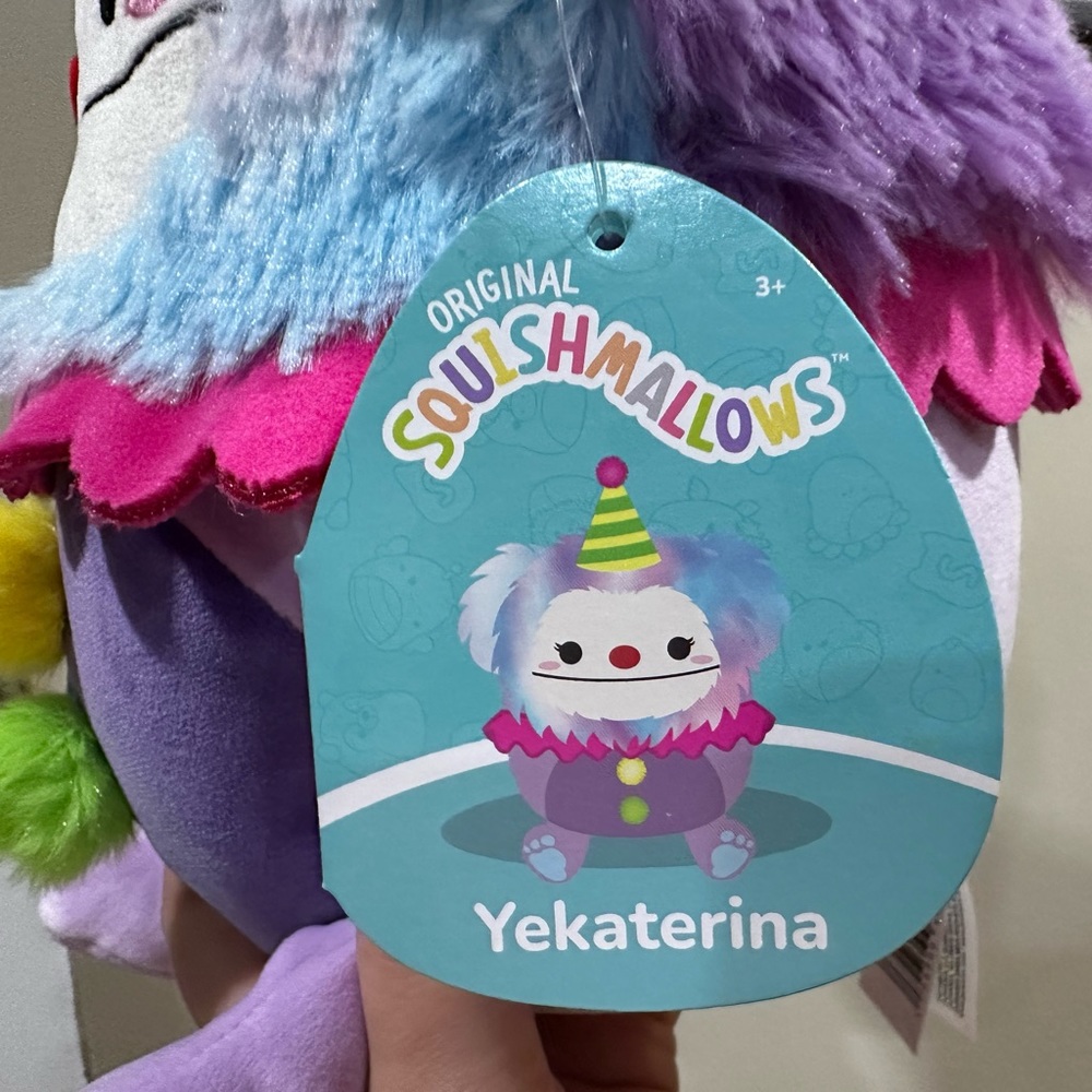 ๐บ๐ธ Squishmallows 8โ YEKATERINA Bigfoot clown - Picture 2 of 4
